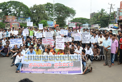 dyfi protest  1